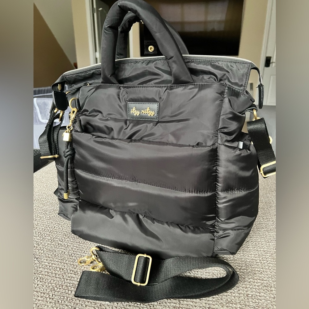 Itzy Ritzy Convertible Bag